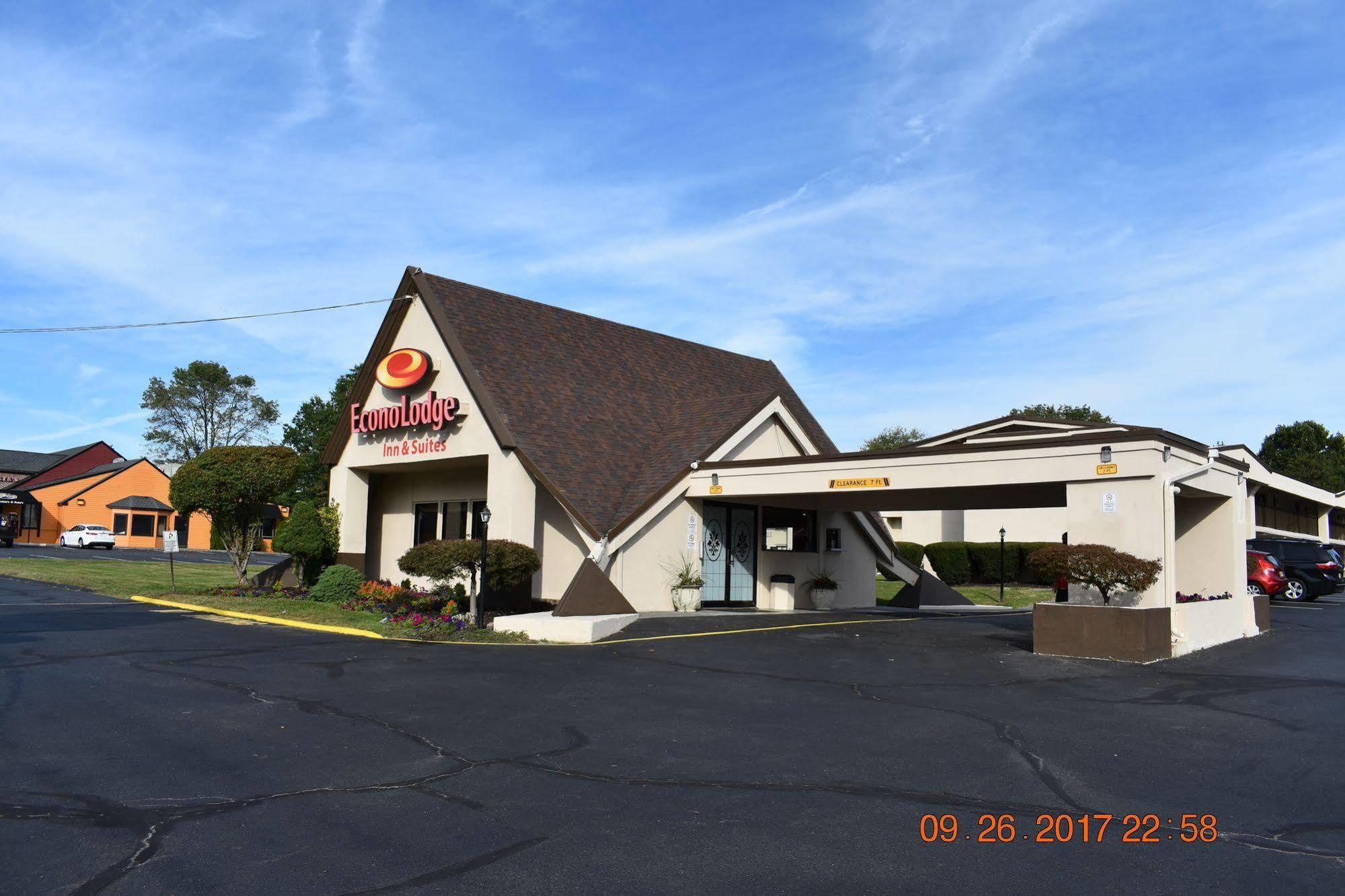 Mho Hotel Bordentown Exterior photo