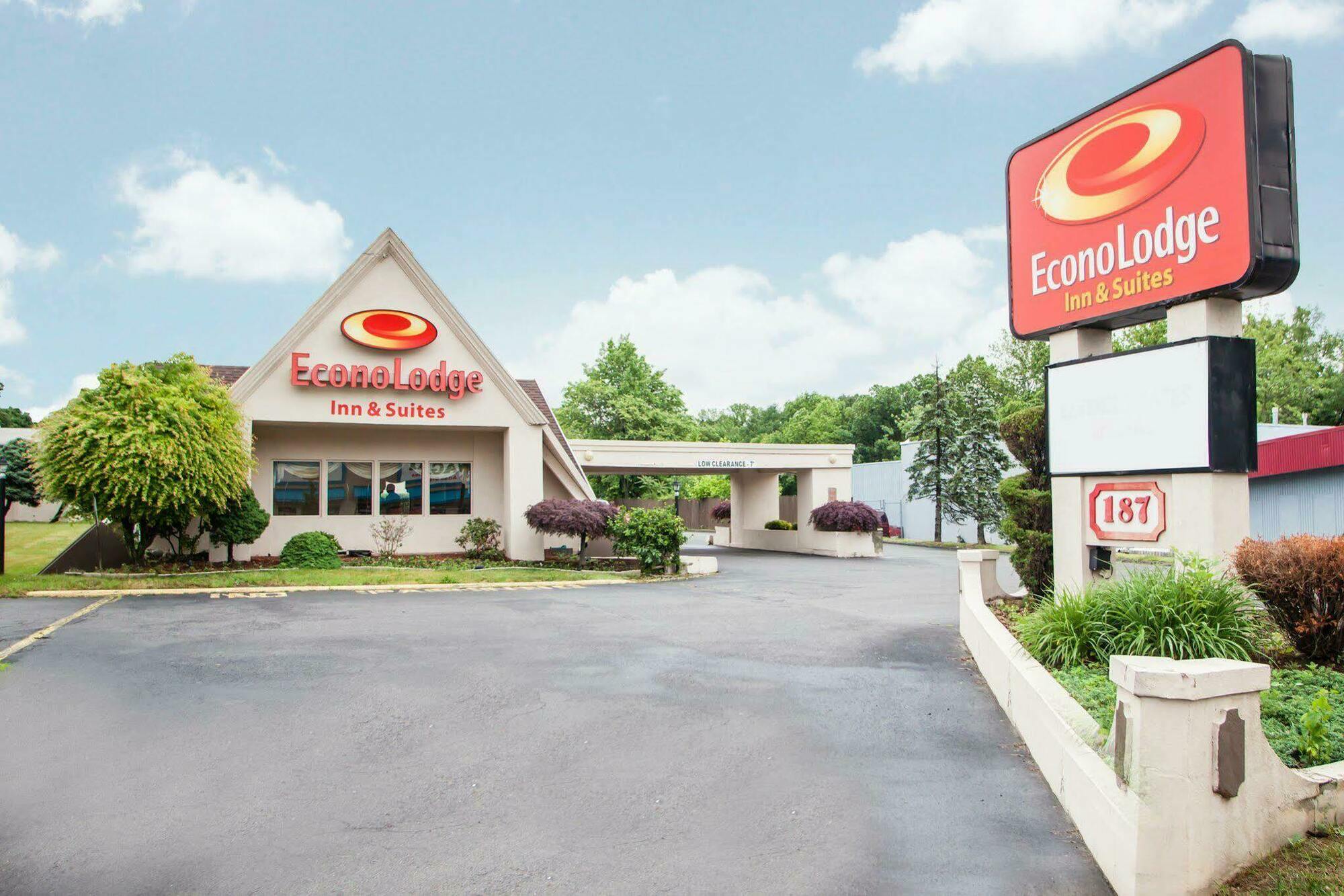 Mho Hotel Bordentown Exterior photo